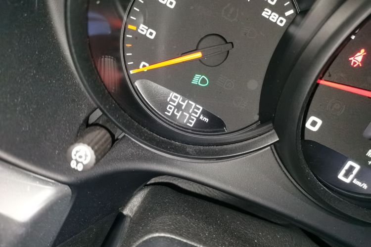 保时捷718 2022款 Boxster 2.0T中控内饰15