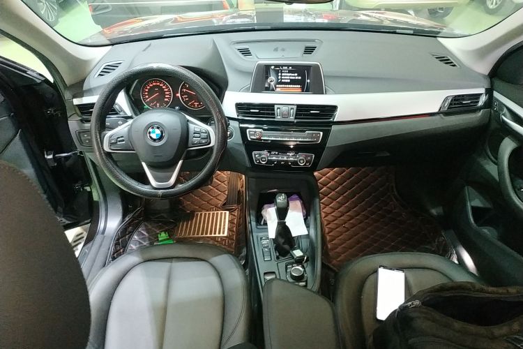 宝马X1 2016款 sDrive18Li 尊享型中控内饰12