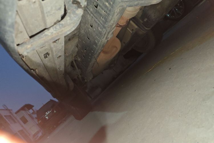 丰田 普拉多 2016款 2.7L 自动标准版局部细节9001