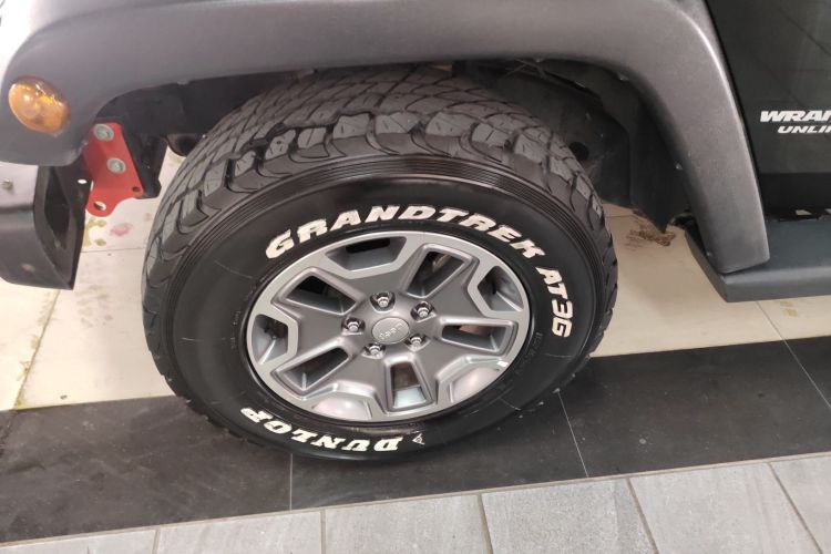 Jeep 牧马人 2015款 3.6L Rubicon 四门舒享版车身外观6002