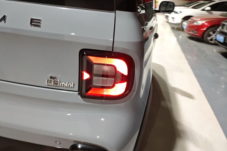 吉利银河 2025款 210km 熊猫卡丁车身外观9