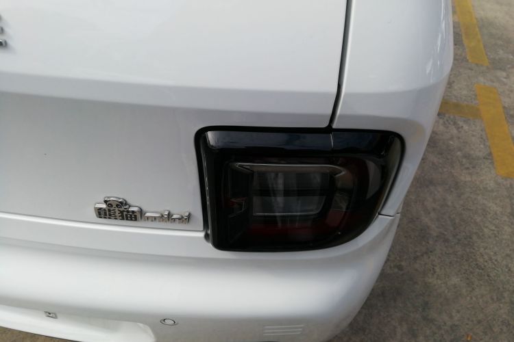 吉利银河 2024款 熊猫mini 200km 耐力熊车身外观9