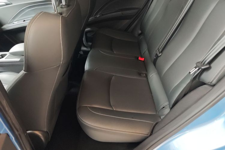 哪吒汽车 哪吒V 2022款 潮 400中控内饰7004