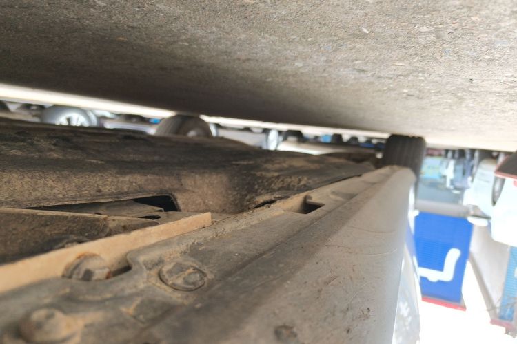 福特 福克斯 2019款 三厢 EcoBoost 180 自动锋潮型局部细节9001