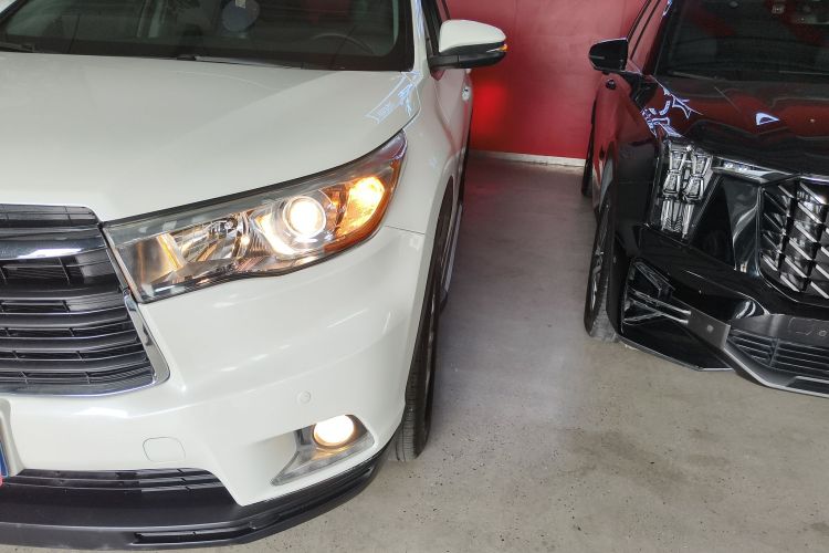 丰田 汉兰达 2017款 2.0T 两驱豪华版 7座局部细节36