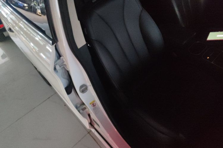 比亚迪 宋MAX 2017款 1.5T 自动智联精英型 7座局部细节41