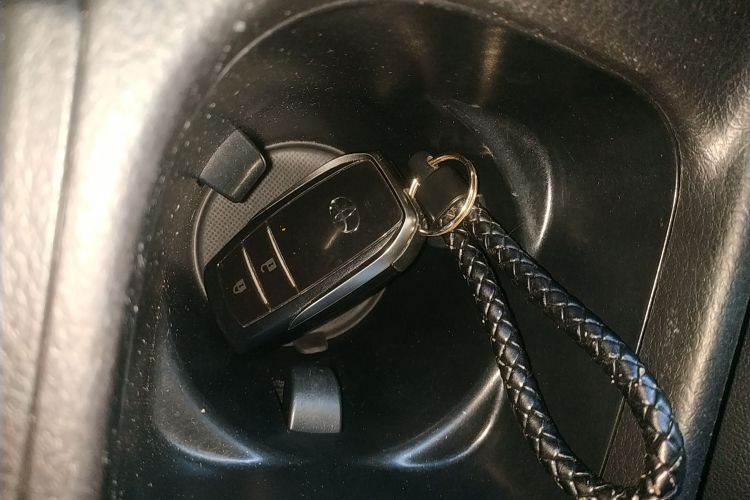 丰田 RAV4荣放 2016款 2.5L 自动四驱精英版中控内饰11