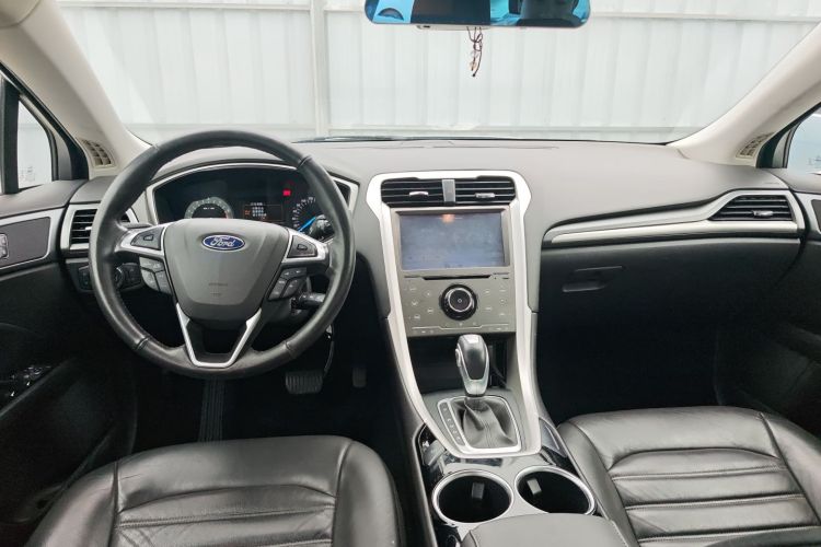 福特 蒙迪欧 2013款 1.5L GTDi180时尚型中控内饰12