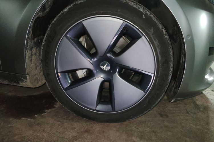 特斯拉 Model 3 2022款 后轮驱动版车身外观10