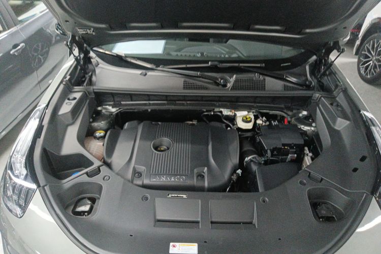 领克01 2021款 2.0TD 四驱劲Halo机舱底盘24