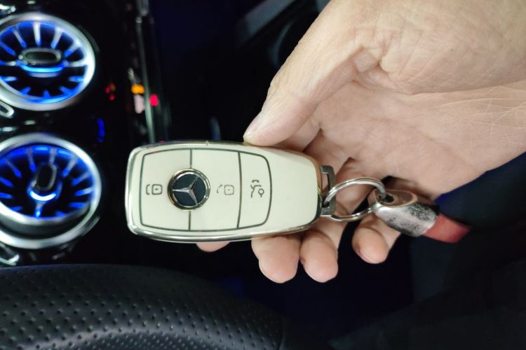 奔驰A级 2023款 A 200 L 时尚型中控内饰11