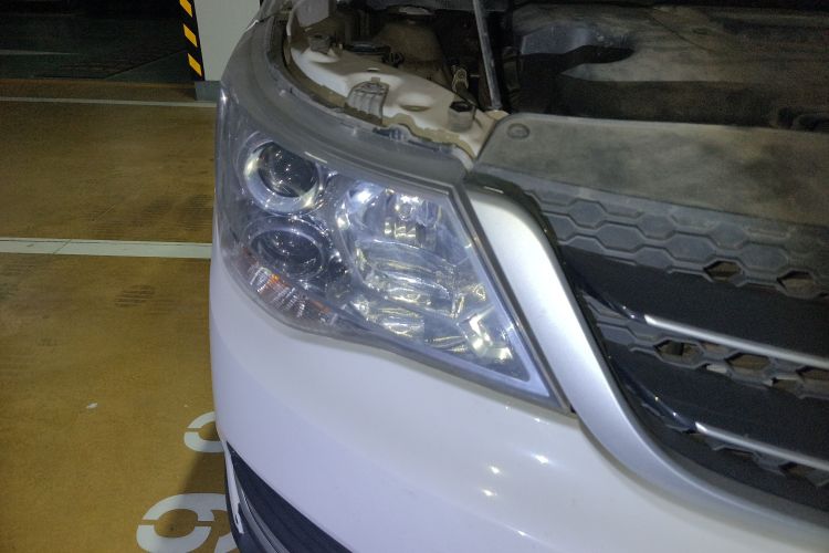 宝骏730 2019款 1.5L 手动超值型 7座 国VI车身外观8