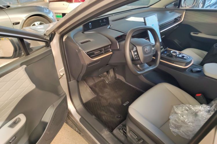 丰田bZ3 2024款 517km 精英PRO中控内饰20