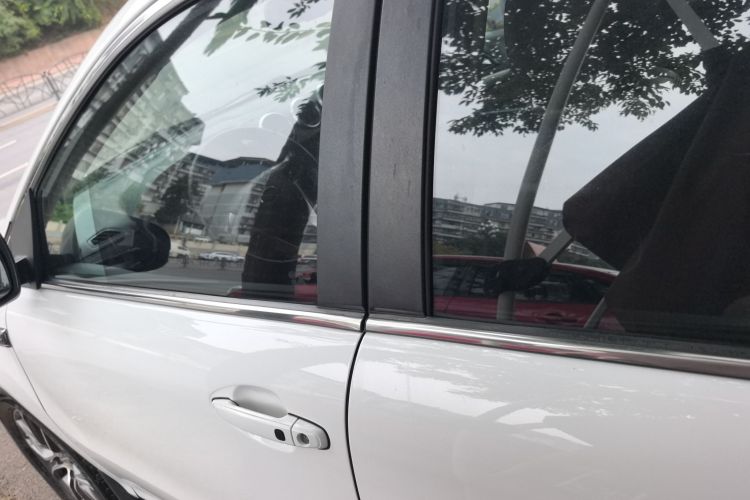 比亚迪S7 2017款 1.5T 手动尊贵型车身外观4