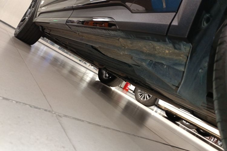 领克01 2021款 2.0TD 四驱暗夜版局部细节9002