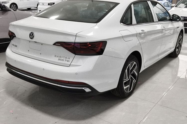 大众 速腾 2025款 300TSI DSG飞越版车身外观7