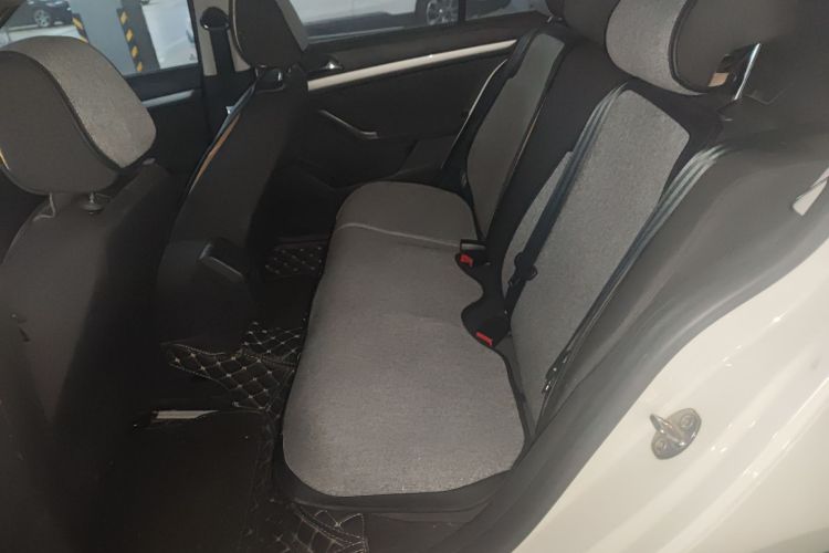 大众 朗逸 2017款 1.6L 手动风尚版中控内饰21