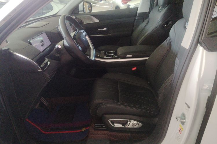 小鹏G9 2022款 650 性能版Max中控内饰19