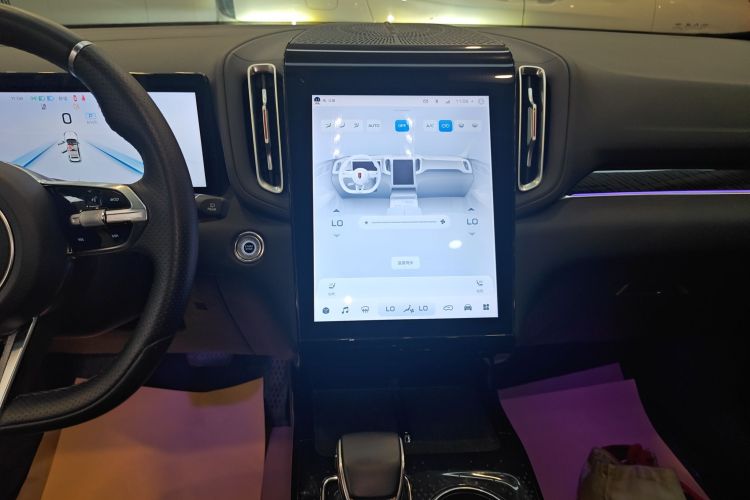 红旗HS3 2023款 1.5T 两驱善为版中控内饰16