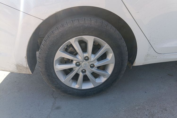 现代 悦纳 2016款 1.4L 手动炫酷版GLS车身外观6008