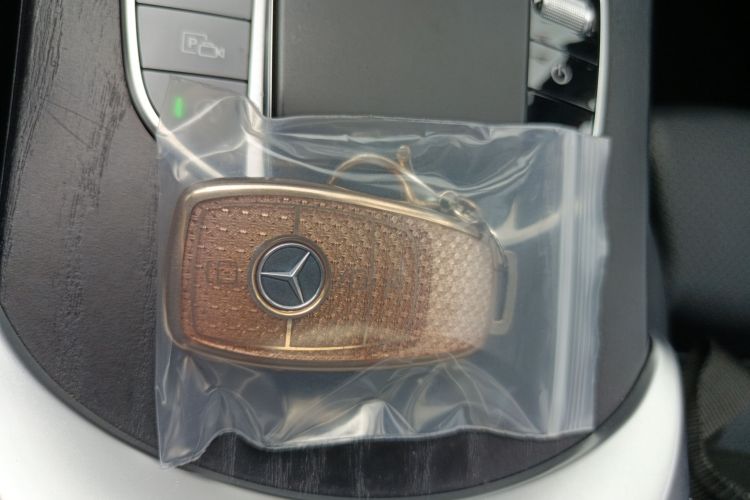 奔驰C级 2020款 改款 C 200 L 时尚型运动版中控内饰11