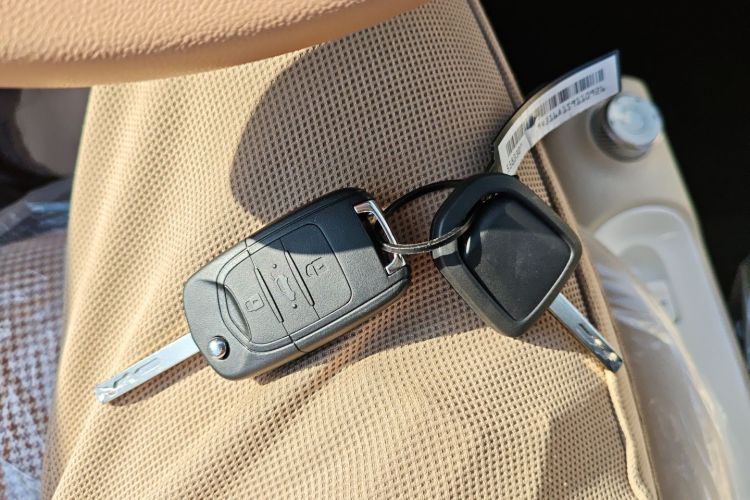 五菱汽车 宏光MINIEV 2024款 第三代 215km 青春版中控内饰11