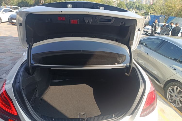 奔驰C级 2021款 C 260 L 运动星耀臻藏版机舱底盘23