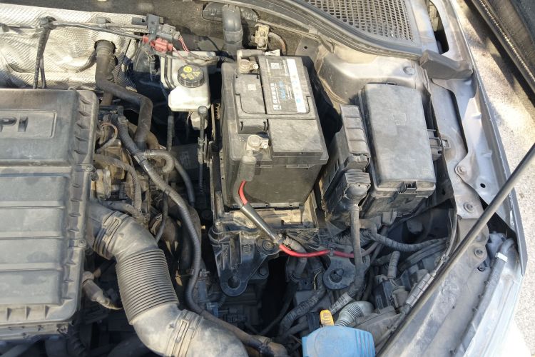 斯柯达 明锐 2015款 1.6L 自动逸俊版机舱底盘26