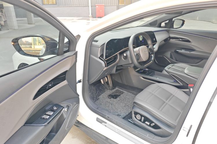 红旗EH7 2024款 690 Pro中控内饰20