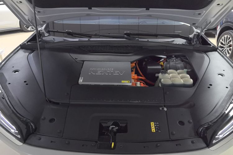 蔚来EC6 2020款 430KM 运动版机舱底盘24