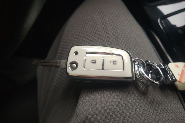 日产 骐达TIIDA 2020款 1.6L CVT酷动版中控内饰11