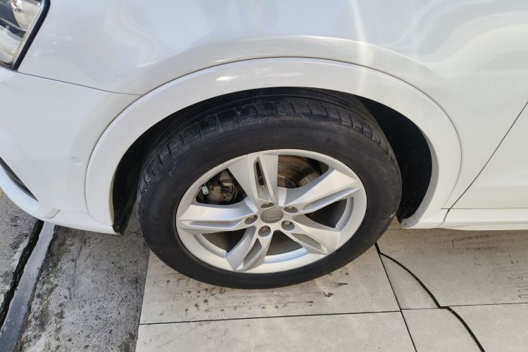 奥迪Q3 2016款 30 TFSI 风尚型车身外观6007