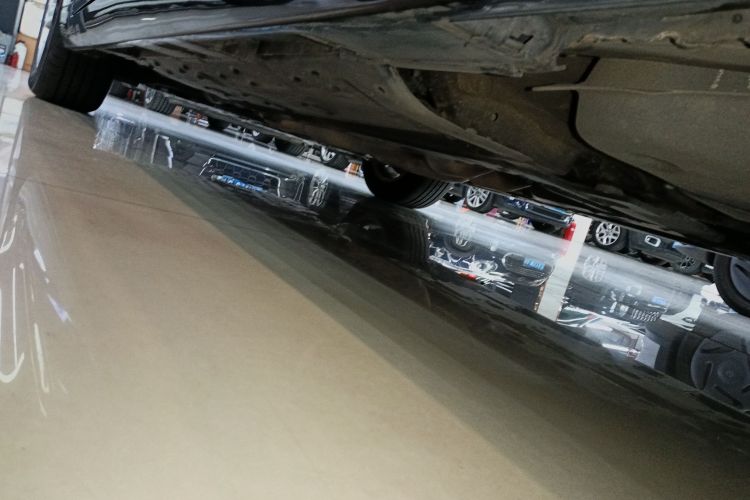 丰田 锐志 2013款 2.5V 菁锐版局部细节9002