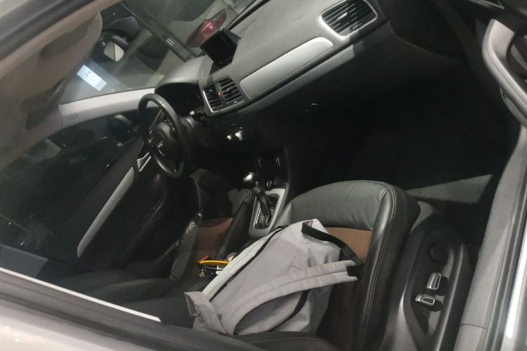 奥迪Q3 2018款 30 TFSI 时尚型典藏版局部细节41