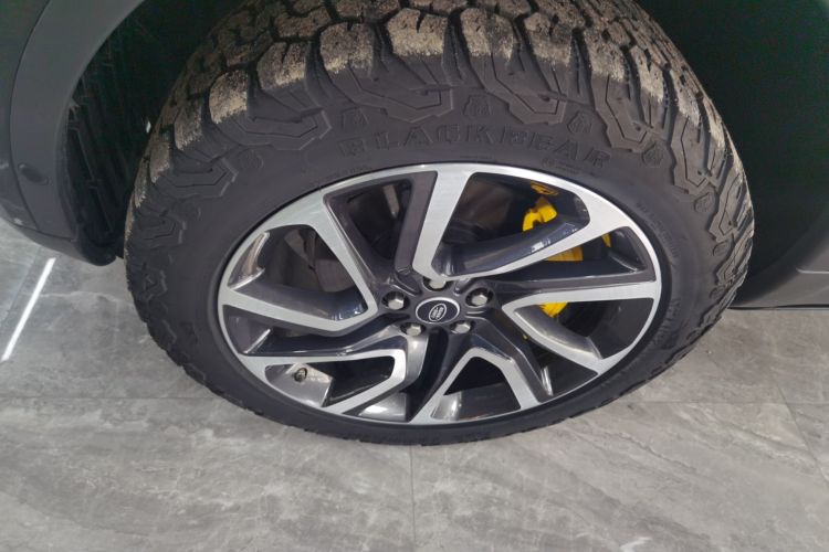 路虎 发现 2019款 2.0T SE车身外观35