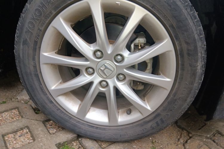 本田 思域 2016款 180TURBO CVT舒适版车身外观10