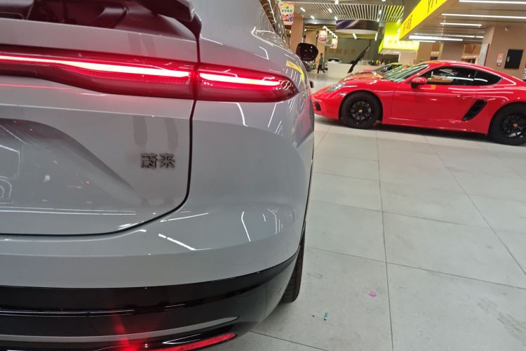 蔚来EC6 2025款 75kWh车身外观9