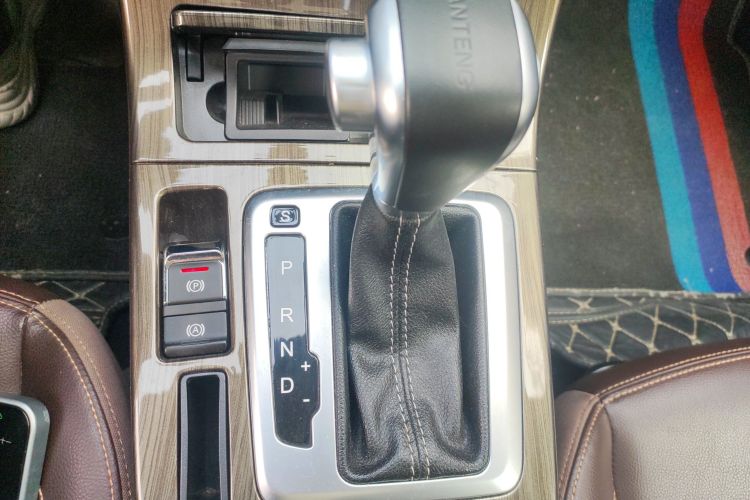 汉腾汽车 汉腾X5 2020款 1.5T 自动豪华型 5座中控内饰18