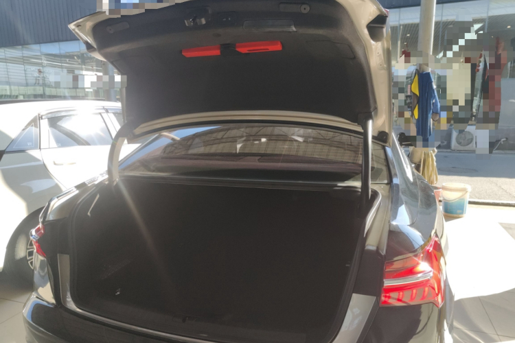 奥迪A6L 2021款 40 TFSI 豪华致雅型机舱底盘23