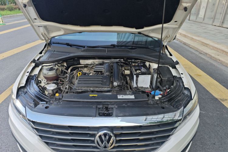 大众 朗逸 2019款 两厢 280TSI DSG舒适版 国VI局部细节24