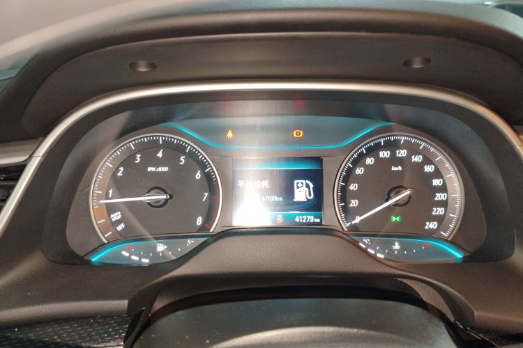 别克 英朗 2021款 改款 典范 1.5L 自动精英型中控内饰14