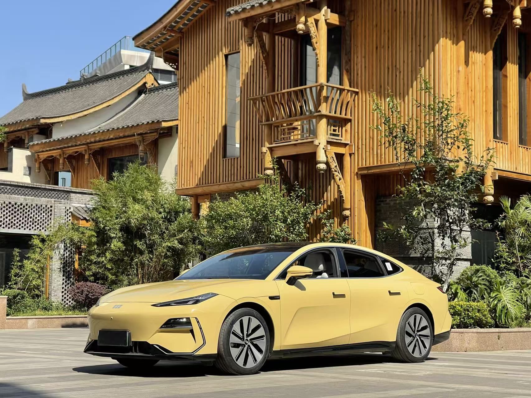 吉利银河 银河E8 2024款 665km 后驱星舰 远航版