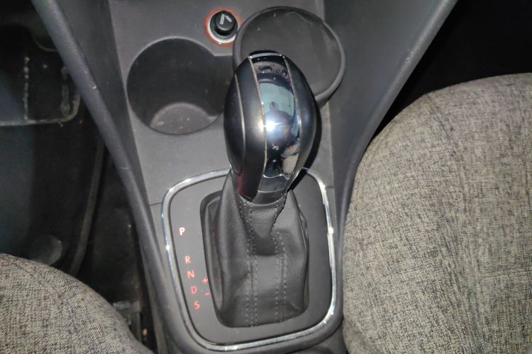 大众 Polo 2014款 1.6L 自动舒适版中控内饰18