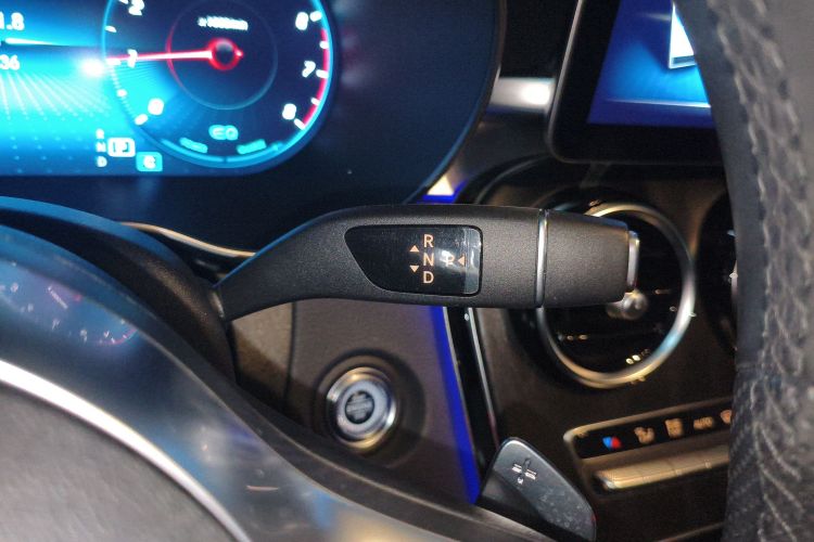 奔驰C级 2021款 C 260 L 运动星耀臻藏版中控内饰18