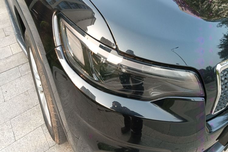 Jeep 自由光 2019款 2.0T 两驱智享版 国VI车身外观8