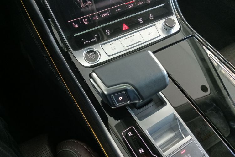 奥迪A8 2024款 A8L 55 TFSI quattro 旗舰型局部细节18