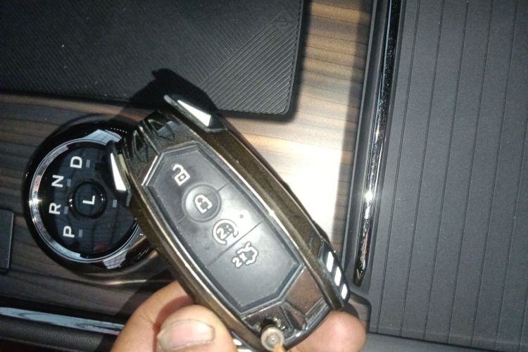 福特 蒙迪欧 2022款 改款 EcoBoost 245 豪华型中控内饰11