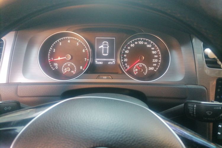 大众 高尔夫 2014款 1.6L 自动舒适型中控内饰14