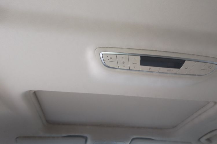 别克GL8 2023款 ES陆尊 尊享型中控内饰22