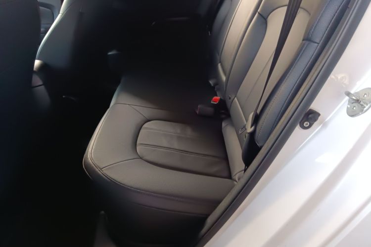 北京现代ix35 2015款 2.0L 自动两驱智能型 国IV中控内饰21